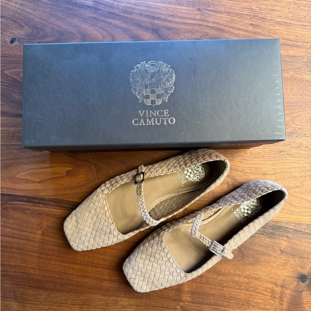 Vince Camuto flats